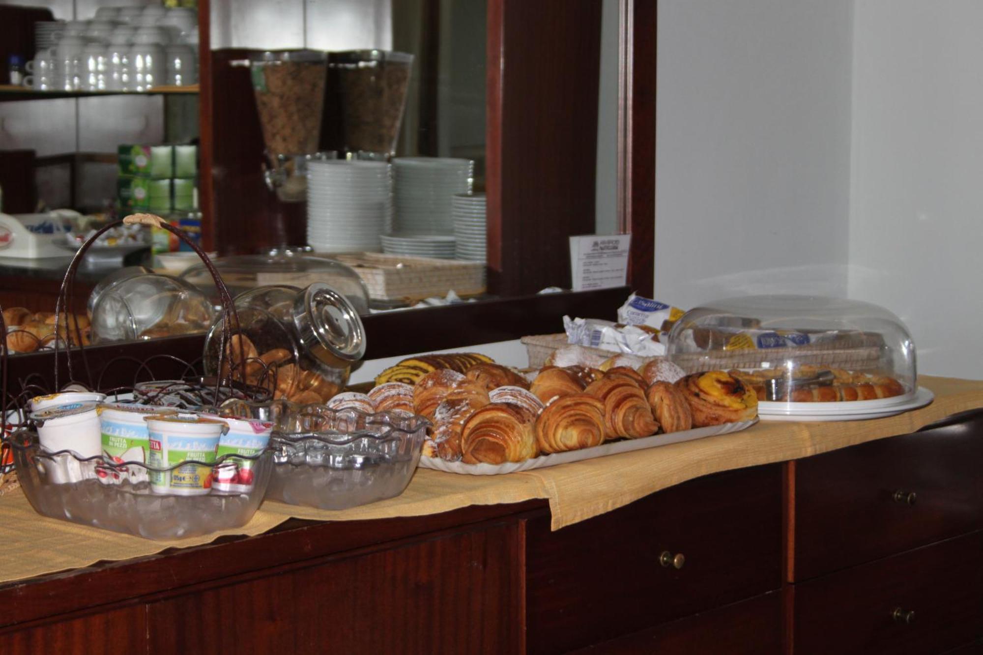 Hotel Girasole Civitanova Marche Eksteriør billede