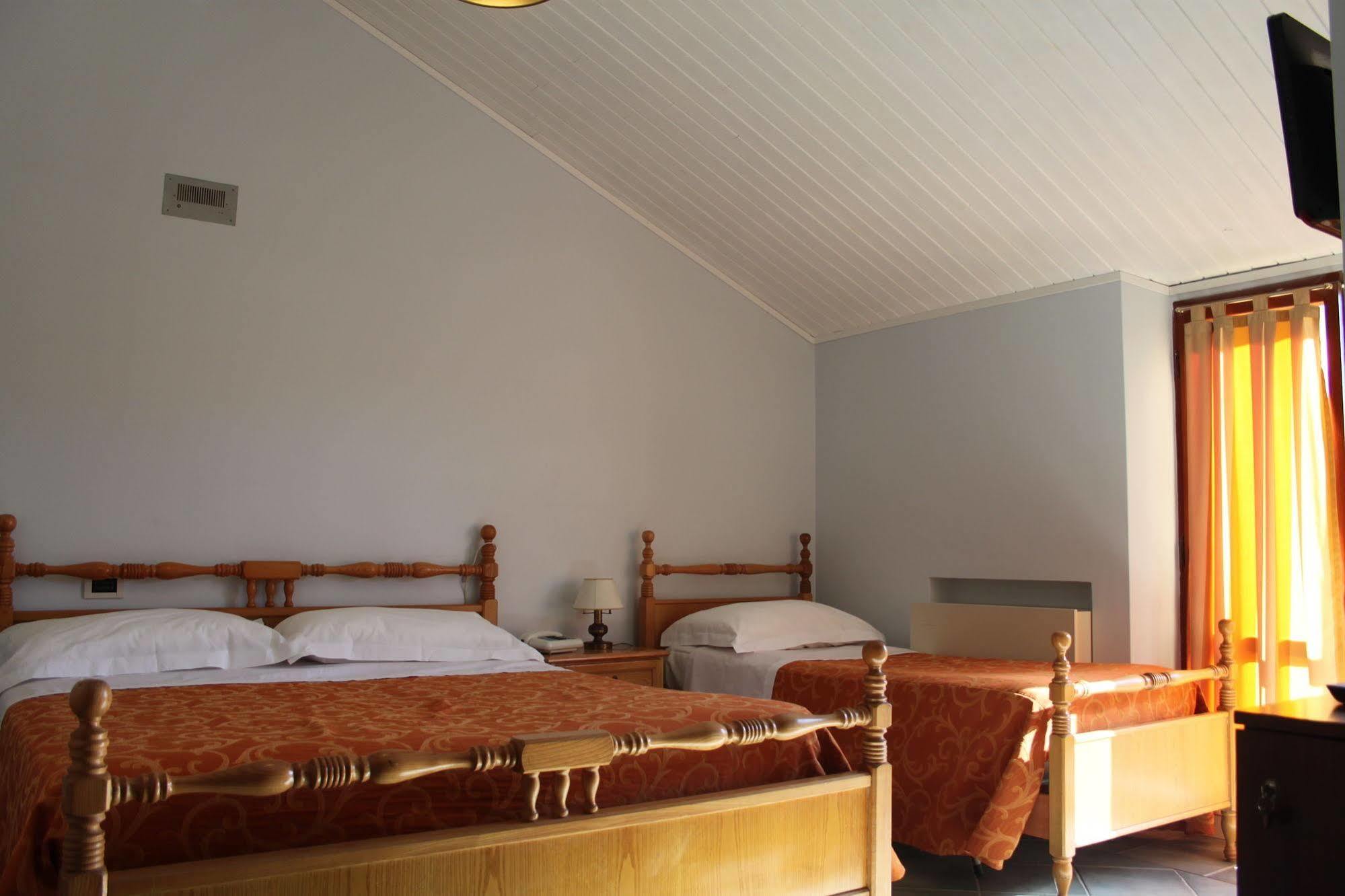 Hotel Girasole Civitanova Marche Eksteriør billede