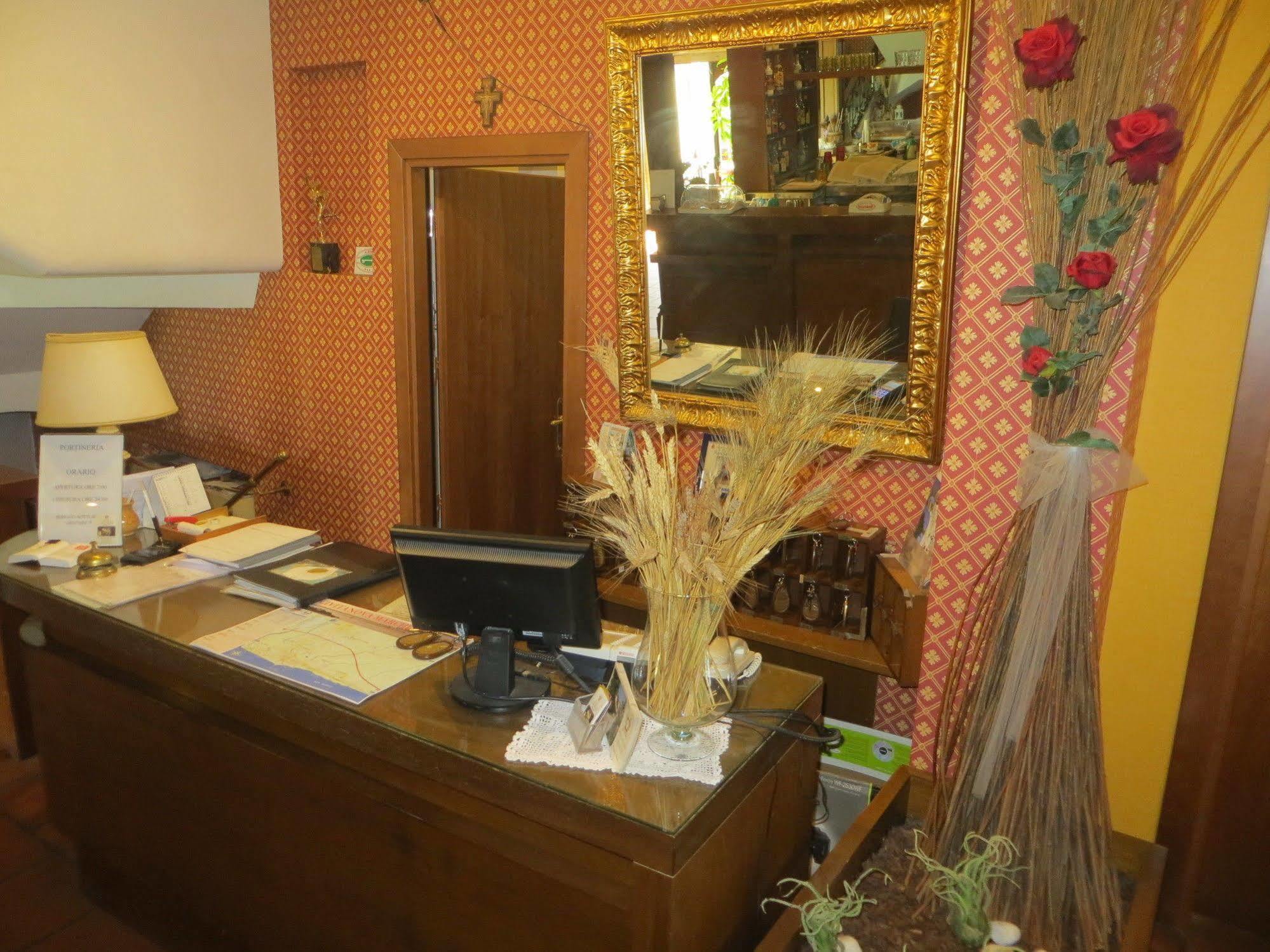Hotel Girasole Civitanova Marche Eksteriør billede