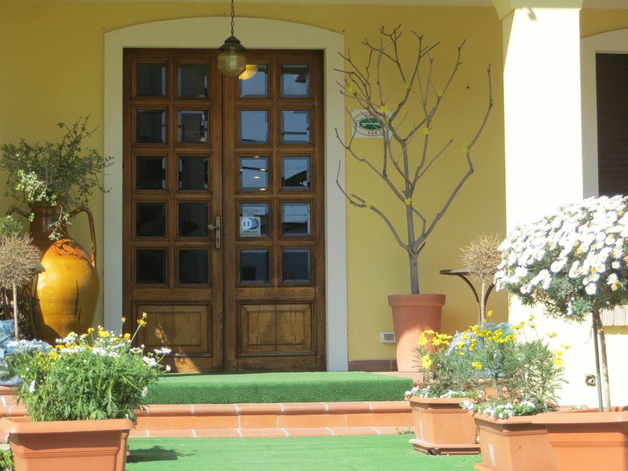 Hotel Girasole Civitanova Marche Eksteriør billede