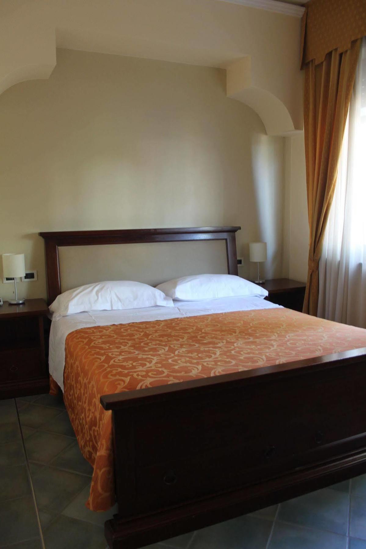 Hotel Girasole Civitanova Marche Eksteriør billede